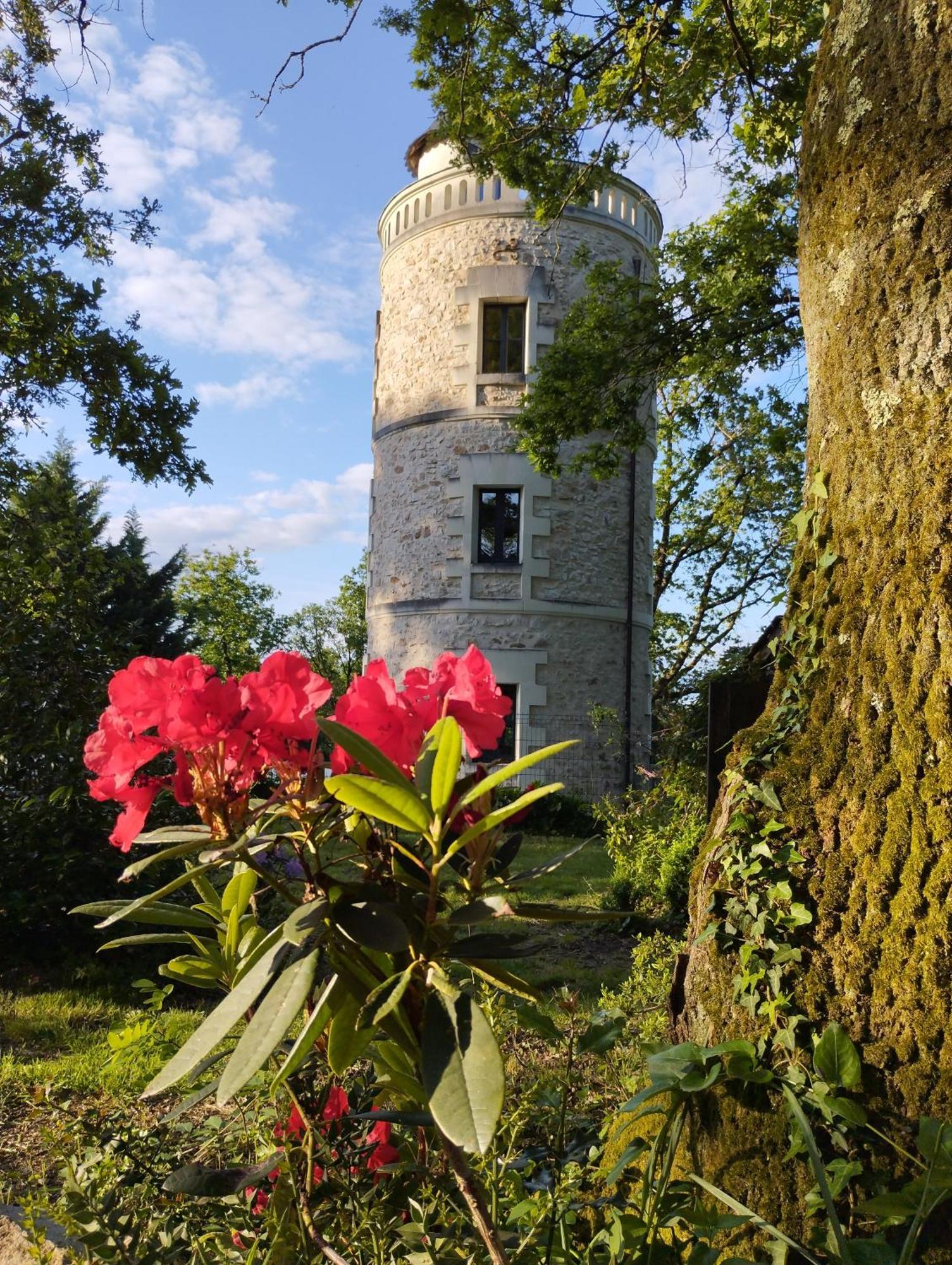 D'hotes La Tour De Bellevue Guest house Saumur