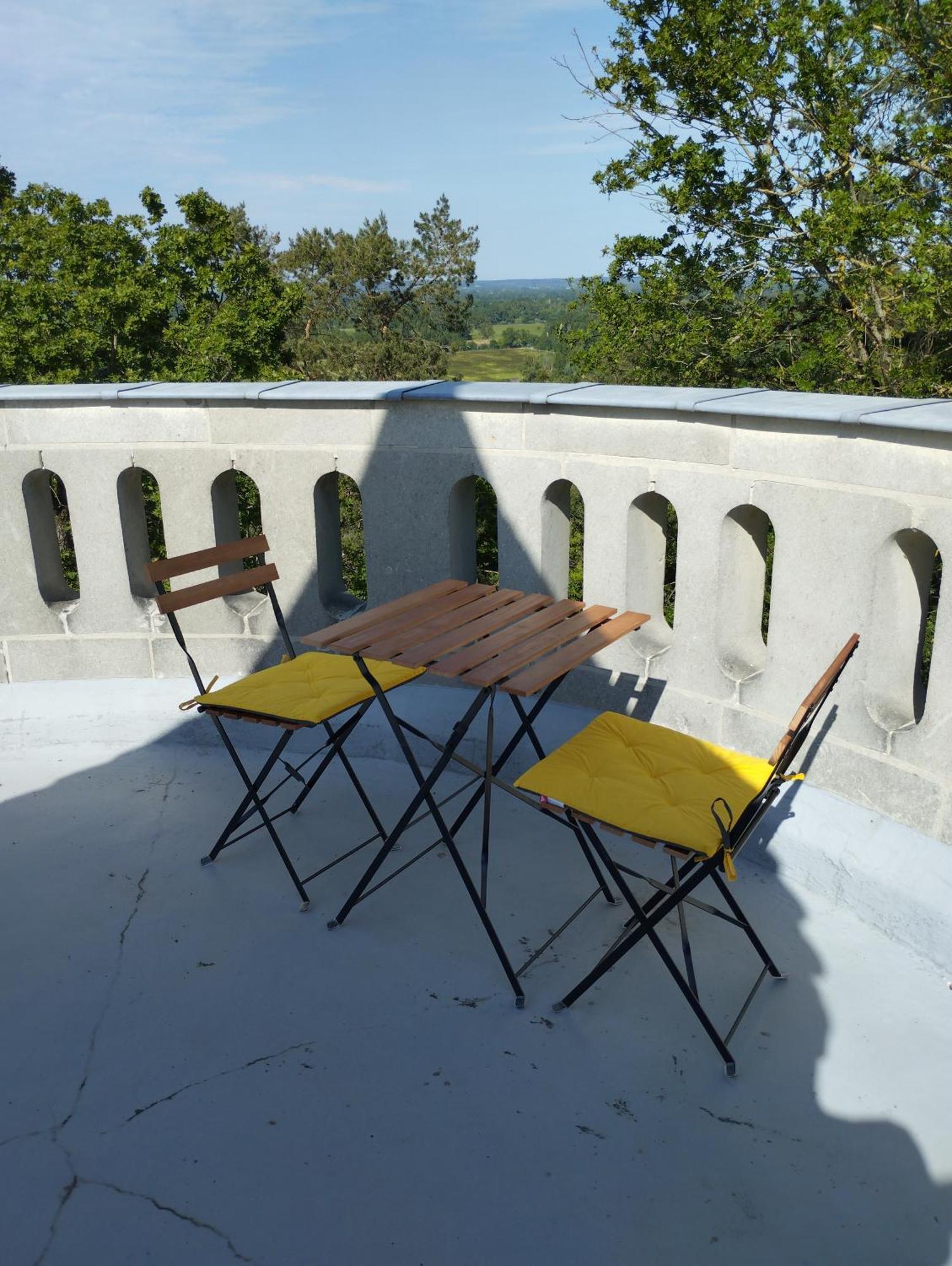 D'hotes La Tour De Bellevue Guest house *