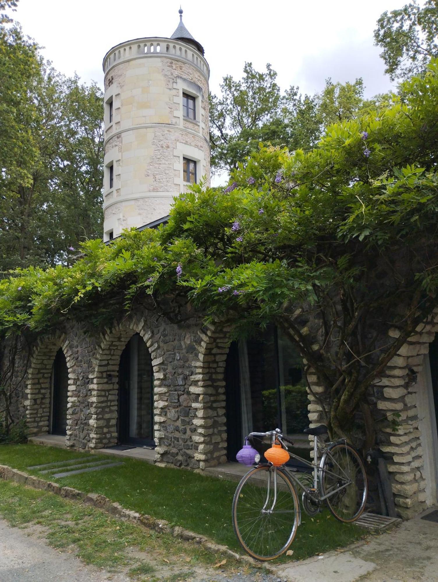 D'hotes La Tour De Bellevue Guest house Saumur